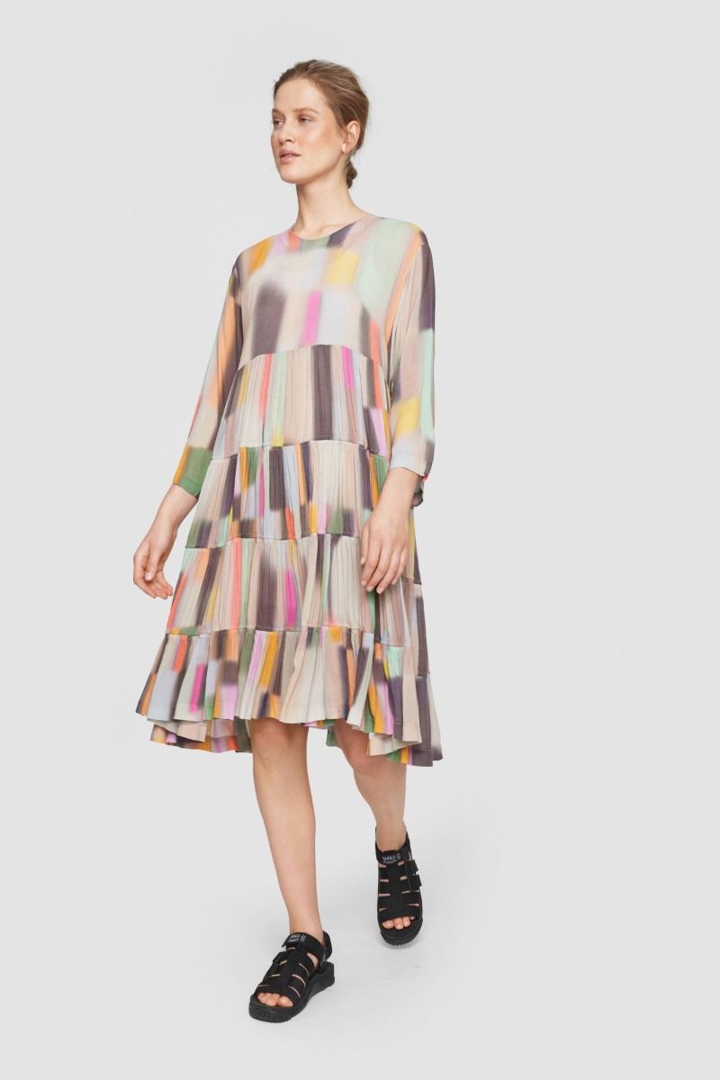 Soft colour block FSC kjole